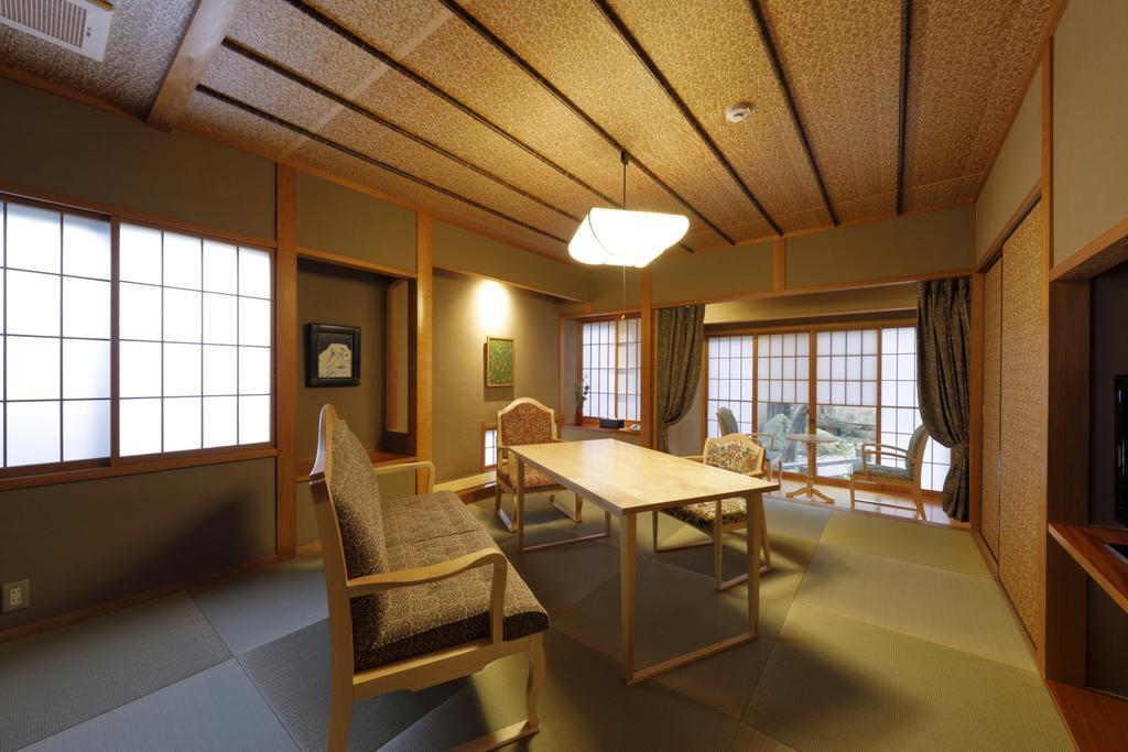 Yufuin Souan Kosumosu Hotell Exteriör bild