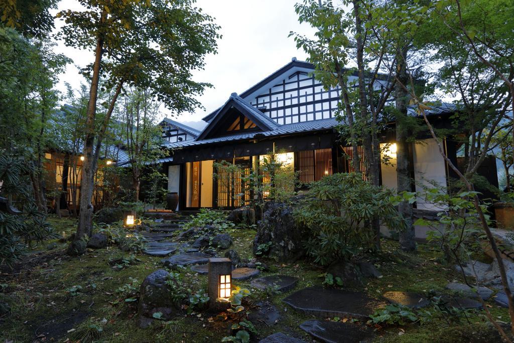 Yufuin Souan Kosumosu Hotell Exteriör bild